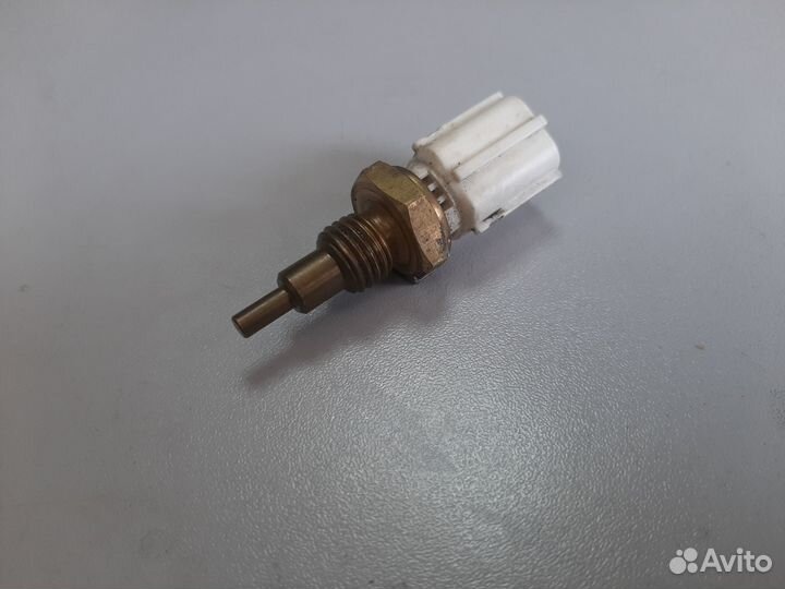 Датчик температуры охлаждающей жидкости Toyota