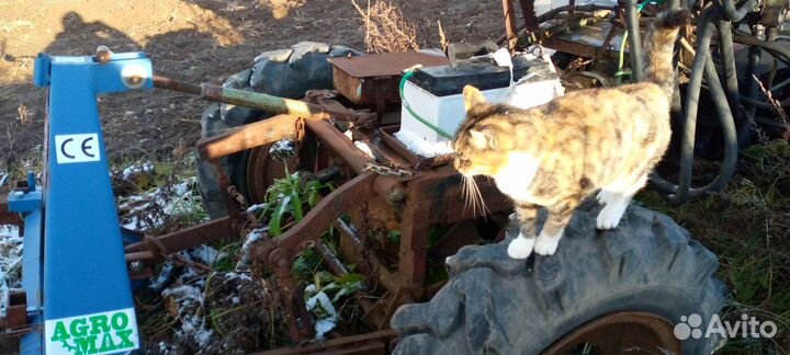 Мини-трактор, 1990