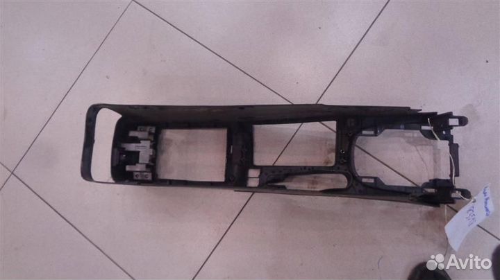 Консоль центральная Nissan Maxima A33 2000-2005