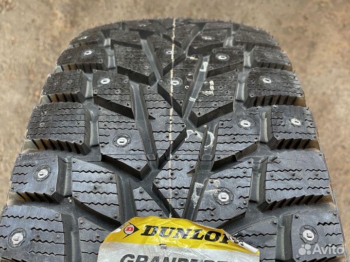 Dunlop Grandtrek Ice 02 235/60 R17