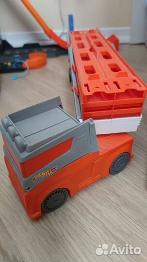 Hot wheels city Мега гараж и Hot wheels автовоз