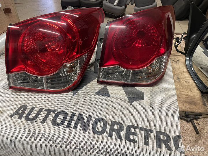 Фонарь задний правый Chevrolet Cruze 95127057