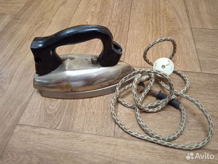 Утюги советские 3 шт