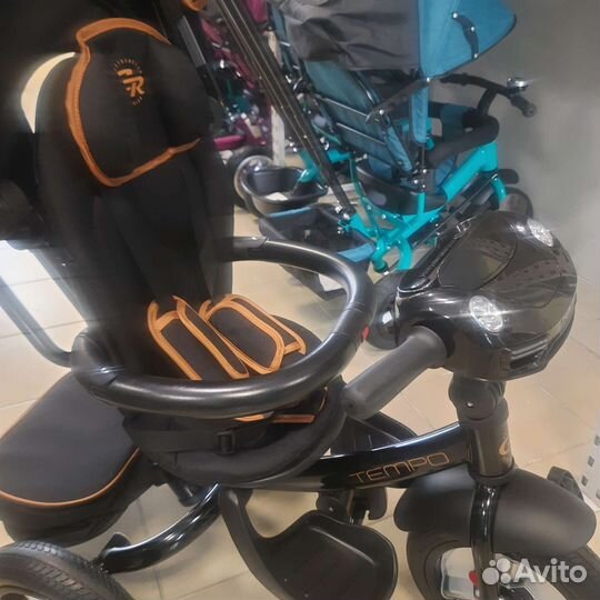 Трехколесный велосипед