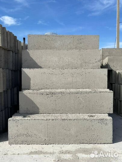 Фундаментный блок