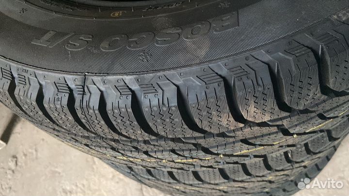 Viatti Bosco S/T V-526 215/65 R16