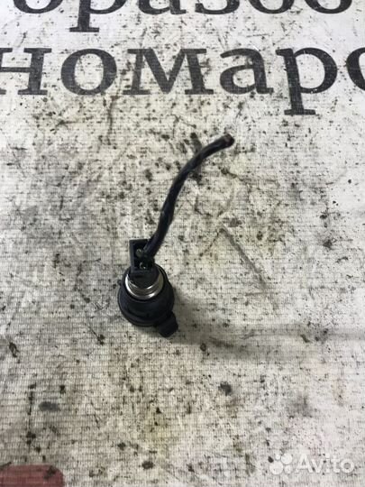 Прикуриватель Nissan Pathfinder