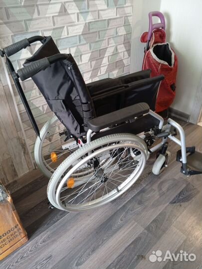 Инвалидная коляска новая