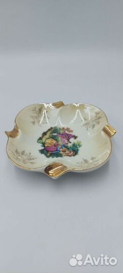 Антикварная пепельница.Галантные сцены.Германия