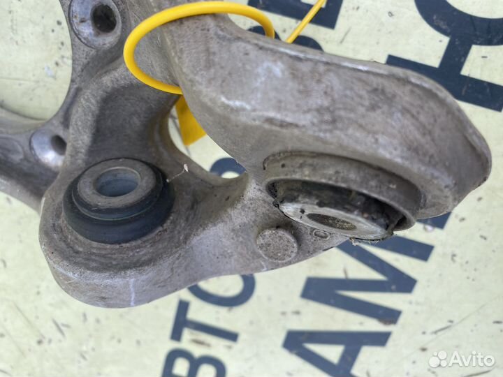 Mercedes W212 W207 W218 поворотный кулак задний L