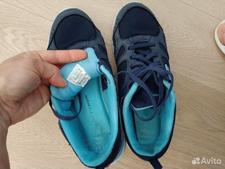 Кроссовки женские skechers 37