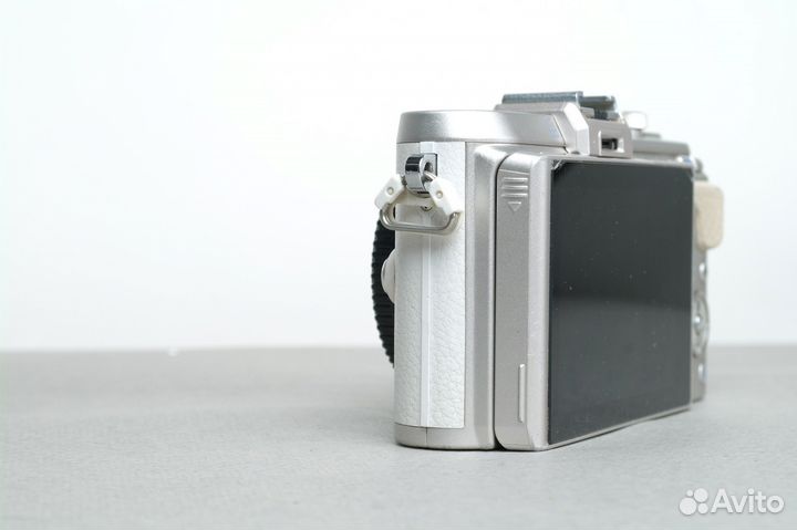 Фотоаппарат Olympus pen e pl8 + 14-42 f/3.5-5.6