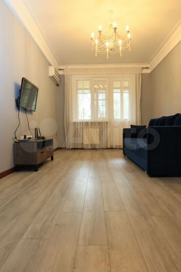 2-к. квартира, 52 м², 2/5 эт.