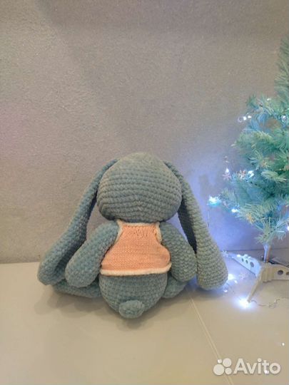 Заяц Зефирка вязаная игрушка хэндмейд