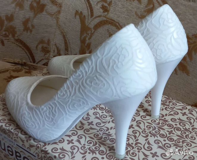 Туфли белые размер 35