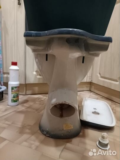 Унитаз бу, целый, комплект