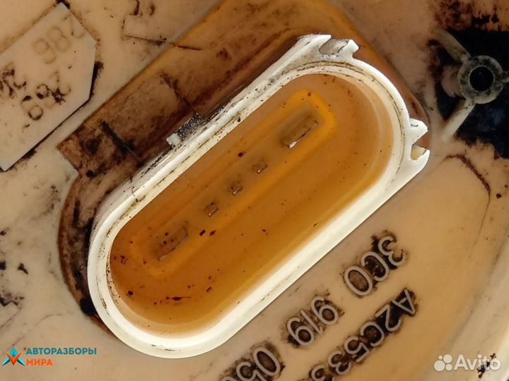 Насос топливный Volkswagen Passat B6 2009