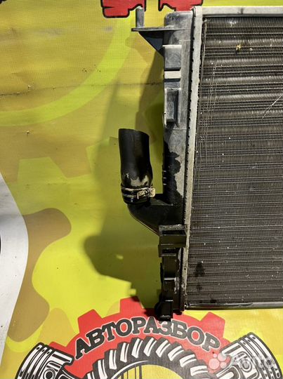 Радиатор охлаждения Nissan Almera G15