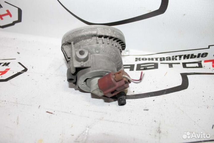 Туманка toyota. premio raum sienta vitz voxy wish