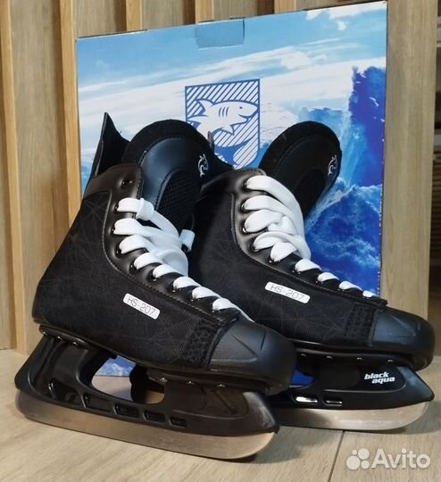 Ледовые коньки.black aqua