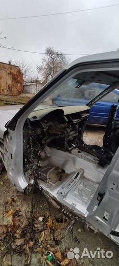 Land Rover Discovery 3 в разборе