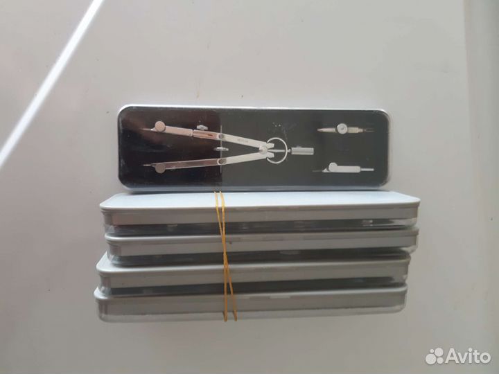 Циркуль готовальня