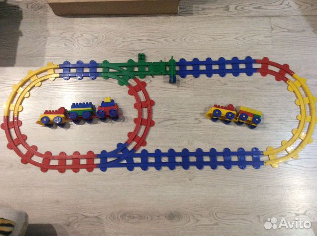 Поезд и рельсы для детей