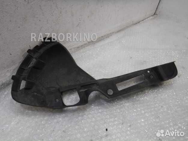 Накладка противотуманной фары правой