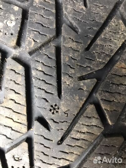 Nokian Tyres Hakkapeliitta 7 215/65 R16 21S