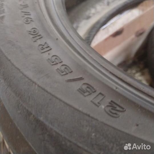 Nokian Tyres Hakkapeliitta 4 215/55 R16