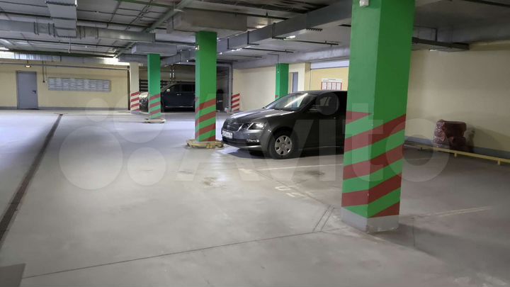 Машиноместо, 16 м²