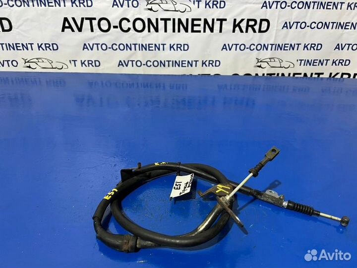 Тросик ручника задний правый Nissan Elgrand E51