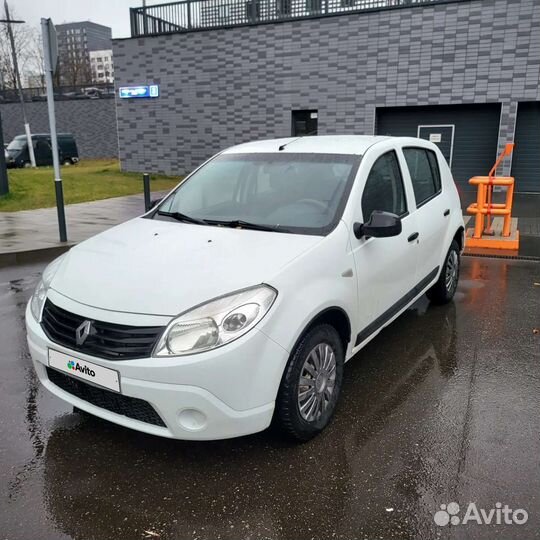 Renault Sandero 1.6 AT, 2011, 243 000 км