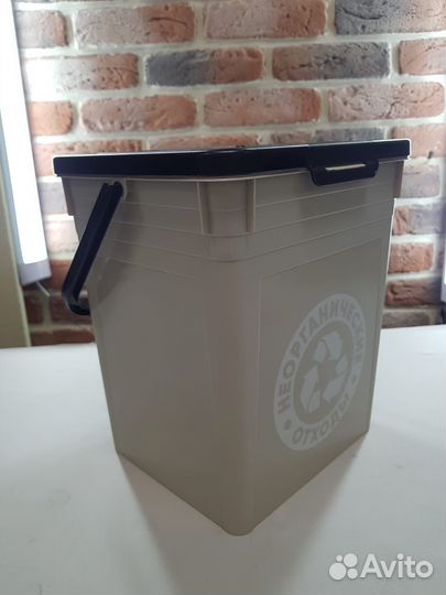 Контейнер Бытпласт 434236834, 8 л светло-бежевый