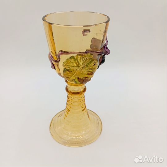 Старинный Ремер с аппликацией