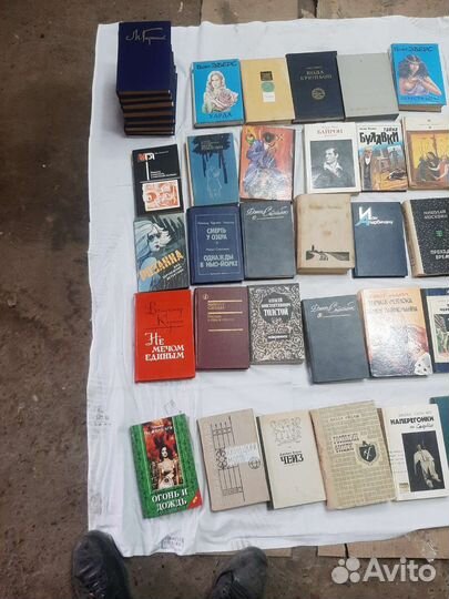 Книги разные в хорошем состоянии