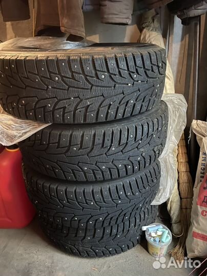 Hankook Winter I'Pike RS W419 215/65 R16 98T