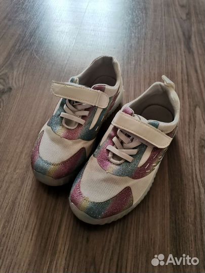 Кроссовки для девочки