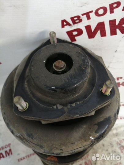 Стойка передняя правая Nissan X-Trail NT30 QR20DE