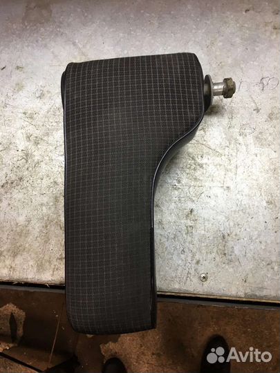 Подлокотник w201 E190