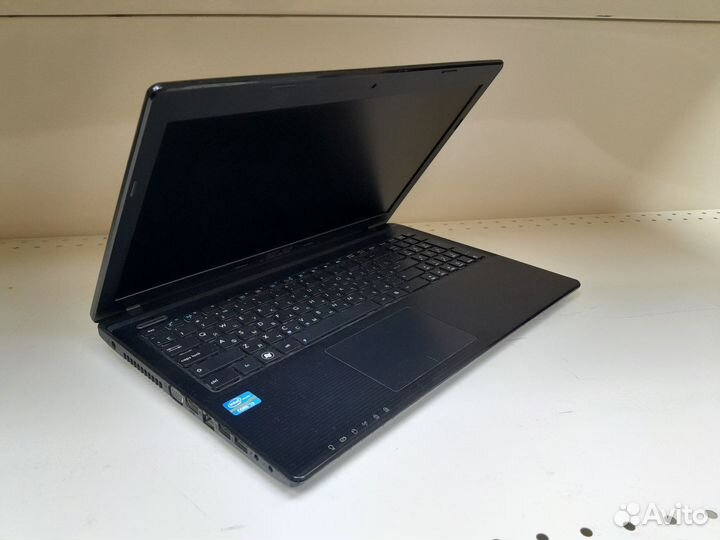 Ноутбук Asus / Core I3 / 4Gb /Intel HD/до 8Gb+SSD