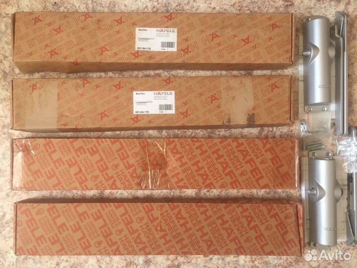 Доводчик дверной Hafele DCL 61 и Armadilo