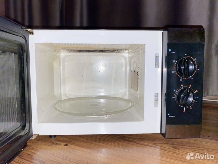 Микроволновая печь Sanyo EM-D7-L17