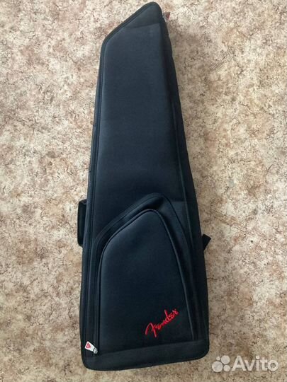 Чехол fender 610 для уменьшенных электрогитар