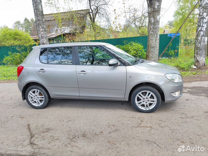 Skoda Fabia 1.6 AT, 2011, 67 900 км