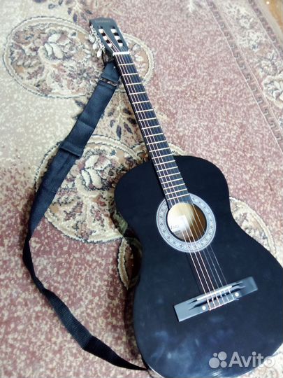 Акустическая гитара