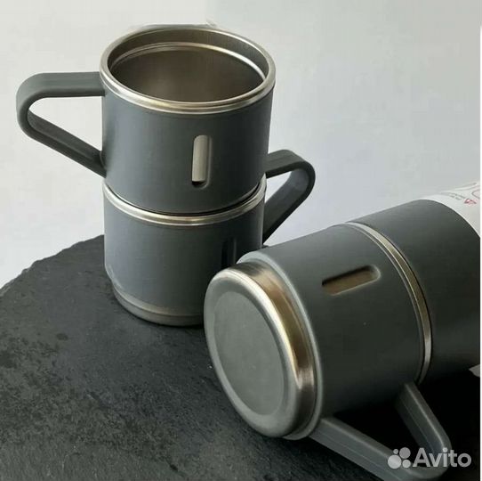 Термос с кружками