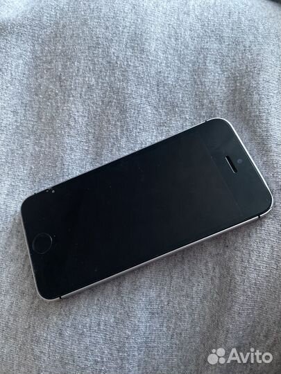 iPhone SE, 16 ГБ