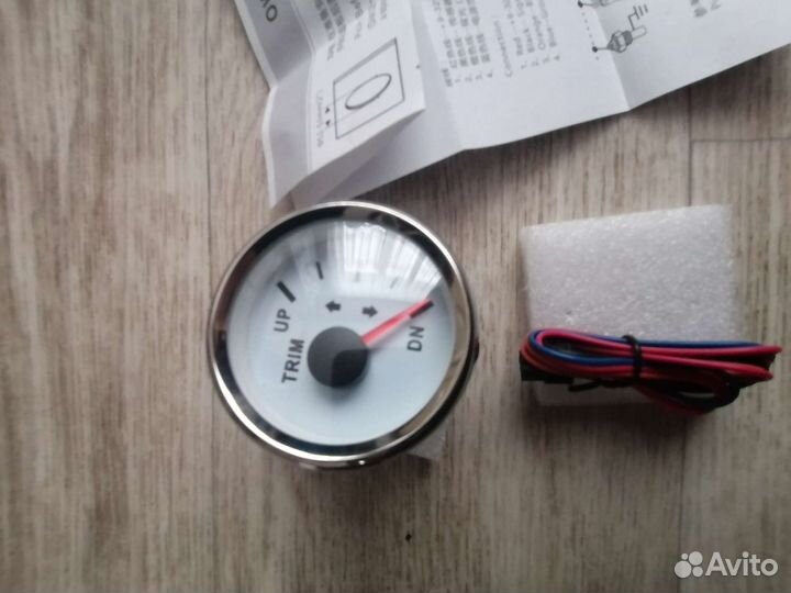 Трим указатель белый