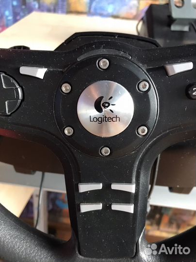 Игровой руль logitech с педалями